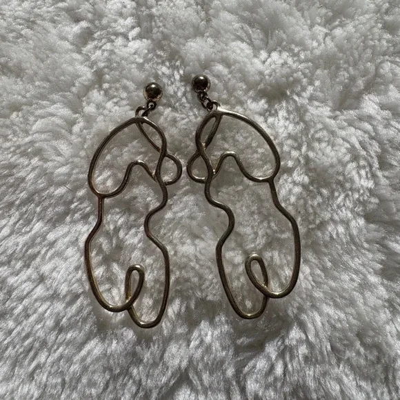 Gold Tone Abstract Female Body Silhouette Line Art Wire Drop Dangle Earrings - Picture 2 of 5